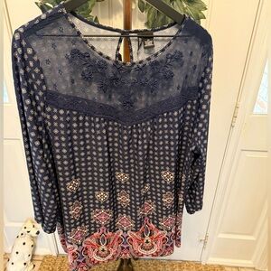 ND Geometric Mixed Print Lightweight Top W Lace LS 3X
